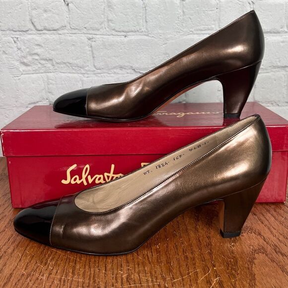 Salvatore Ferragamo 7.5 B 2-Tone Bronze & Black Patent Leather heels new - Picture 1 of 13